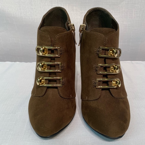 NWT Eva & Zoe Brown & Gold Valerie Stiletto Ankle Booties Boots Heels Size 6.5 M - Picture 2 of 16